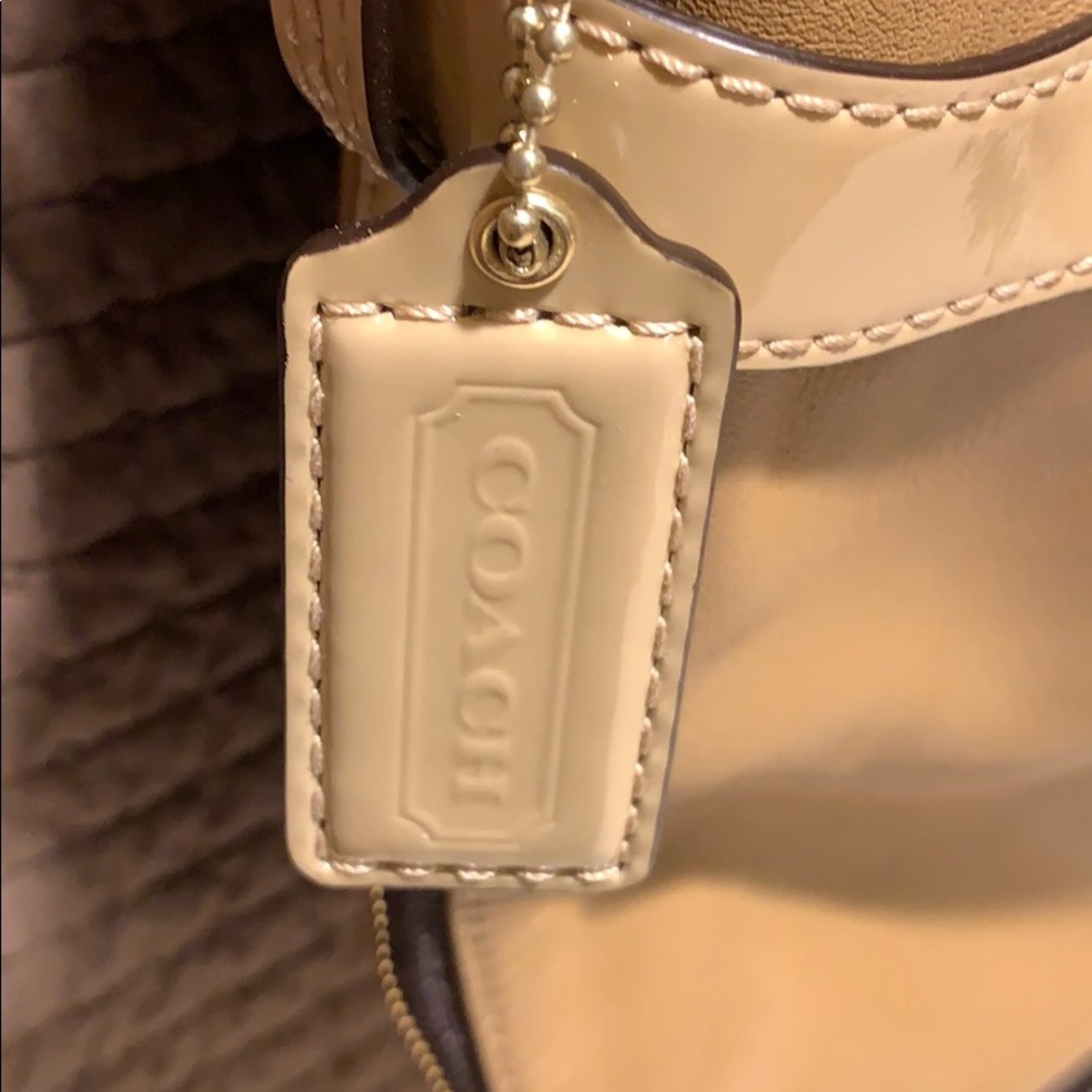 Coach Crossbody - Picture 6 of 8